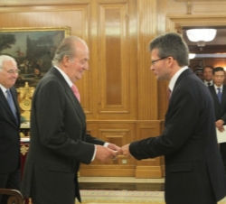 Su Majestad el Rey recibe las Cartas Credenciales del embajador del Gran Ducado de Luxemburgo, Jean Graff